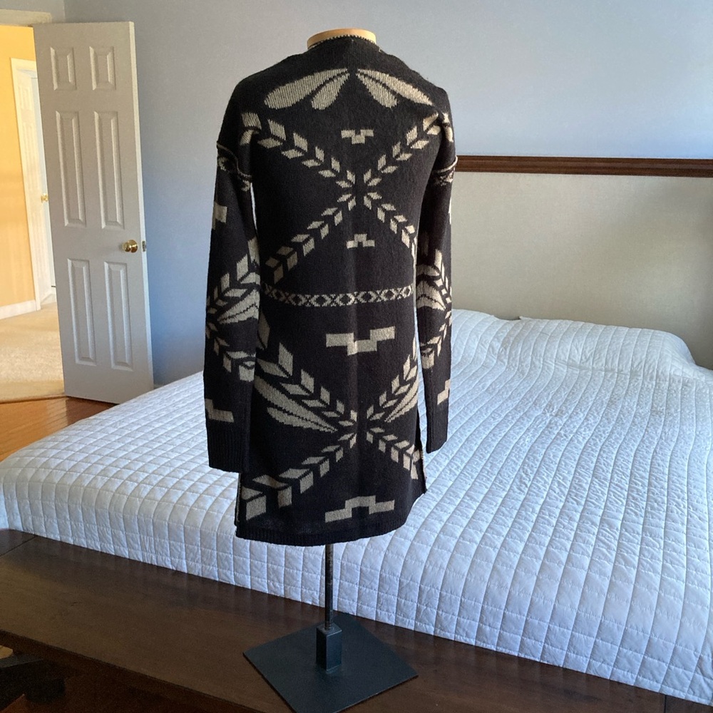 Derek Heart Chocolate Brown and Cream Patterned Cardigan - Picture 3 of 9
